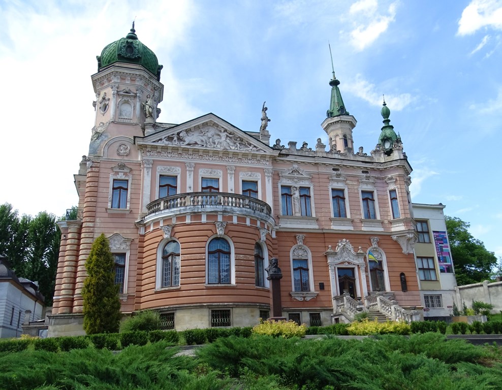 Pototsky Villa-Palace, Drahomanov str, National Museum of Andrei Sheptytsky, L'viv, Ukraine 