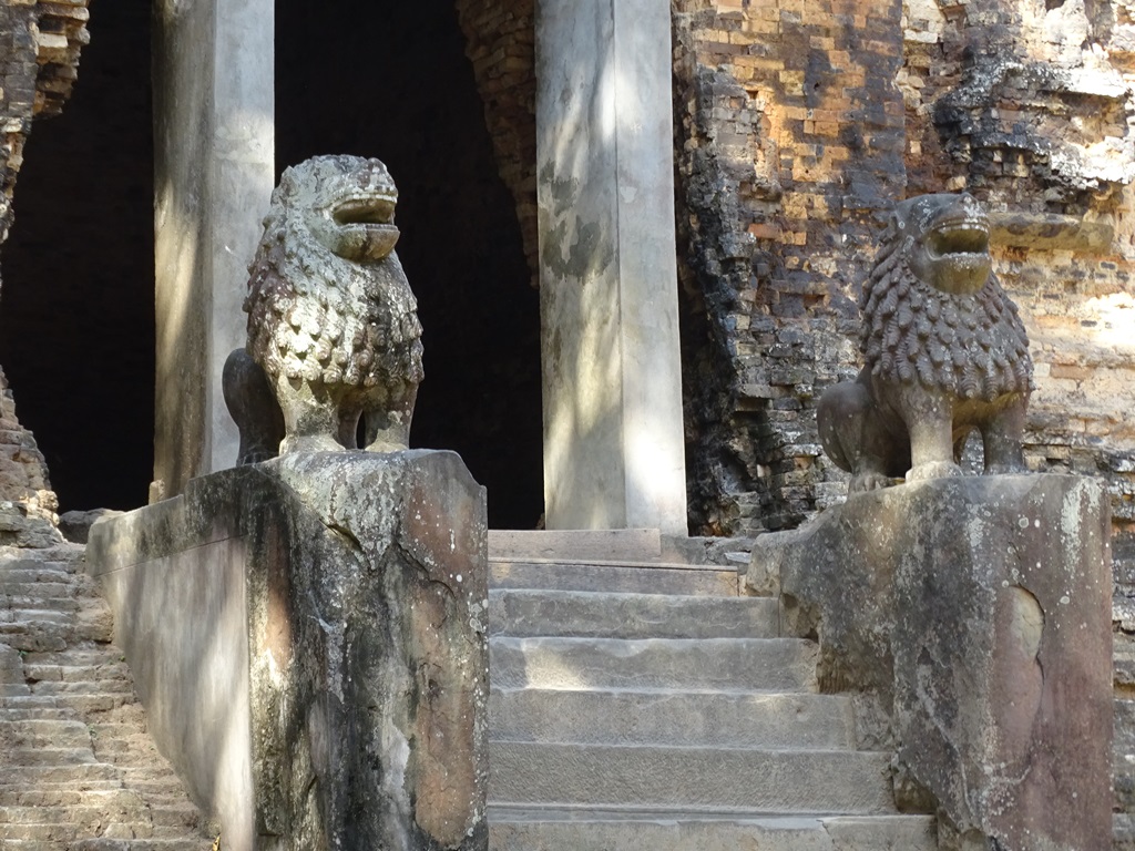 Prasat Tau - Lions Temple, Sambor Prei Kuk, Kompong Thom, Cambodia