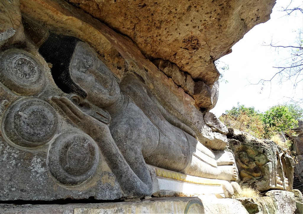 Preah Bat Chan Tuk, Phnom Santuk, Kampong Thom, Cambodia