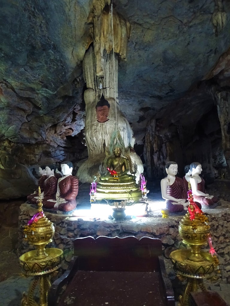 Tham Dao Khao Kaeo, Saraburi, Thailand