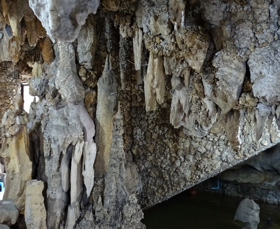 Parat Cha Wemonmoree, Temple Cave, Nakhon Ratchasima, Thailand