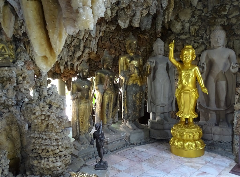 Parat Cha Wemonmoree, Temple Cave, Nakhon Ratchasima, Thailand