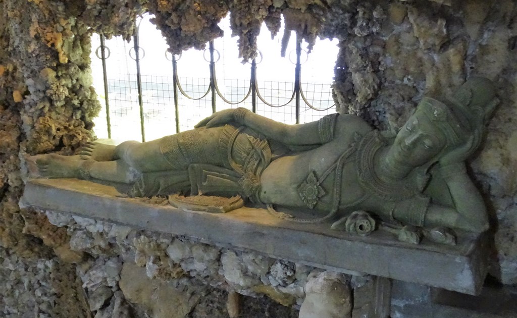 Parat Cha Wemonmoree, Temple Cave, Nakhon Ratchasima, Thailand