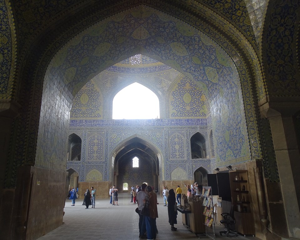  Lotfollah Mosque, Naqsh-e Jahan Square, Isfahan, Iran