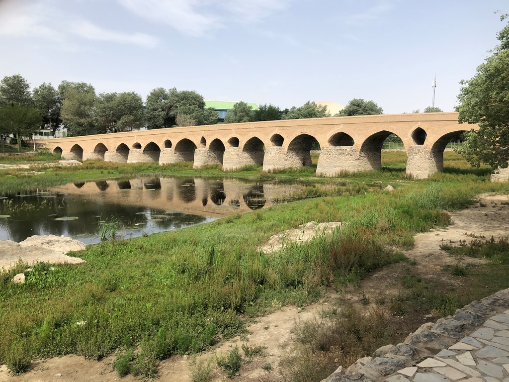 Shahrestan Bridge, Zayandeh River, Isfahan, Iran