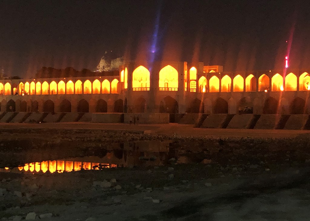 Khaju Bridge, Zayanderud River, Isfahan, Iran