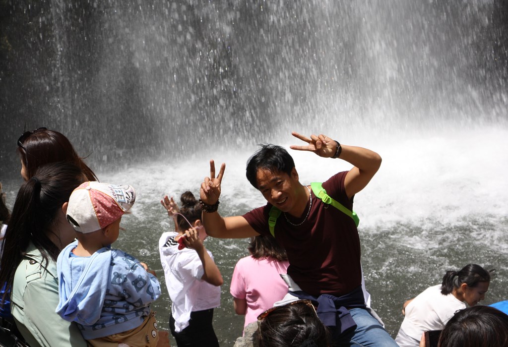 Baiyang Gou, Nan Shan Waterfall, Xinjiang, China