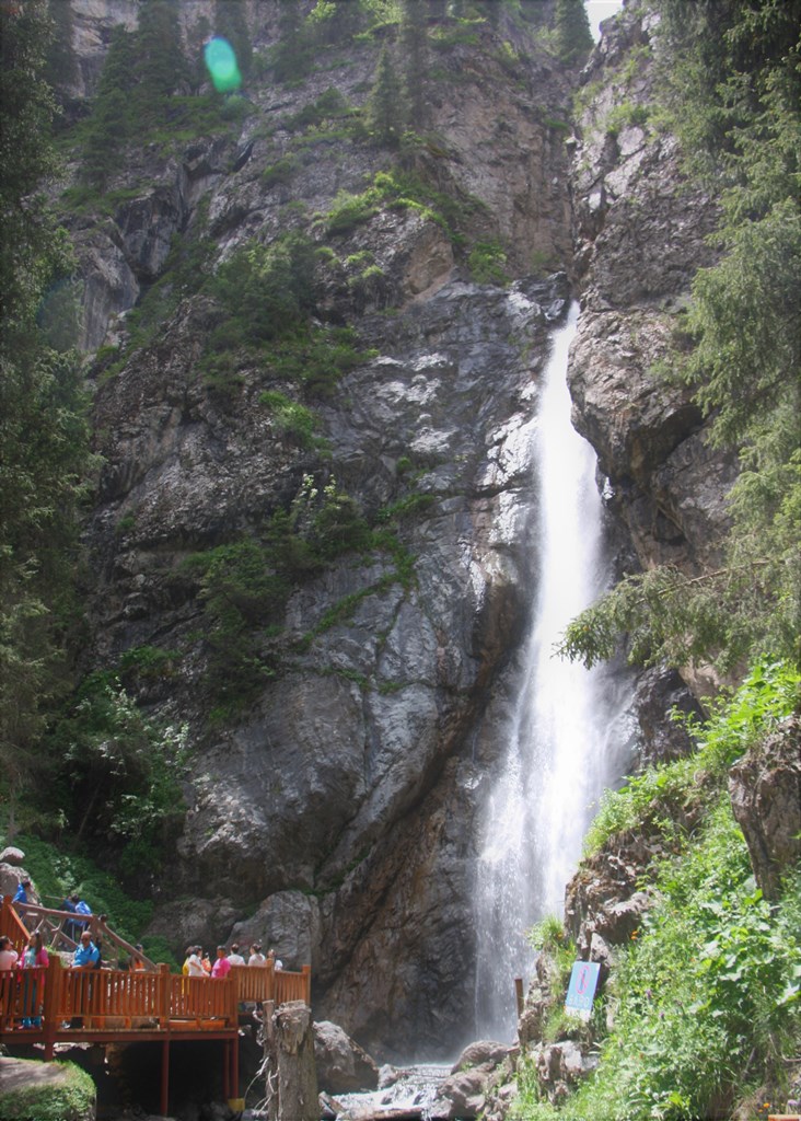 Baiyang Gou, Nan Shan Waterfall, Xinjiang, China