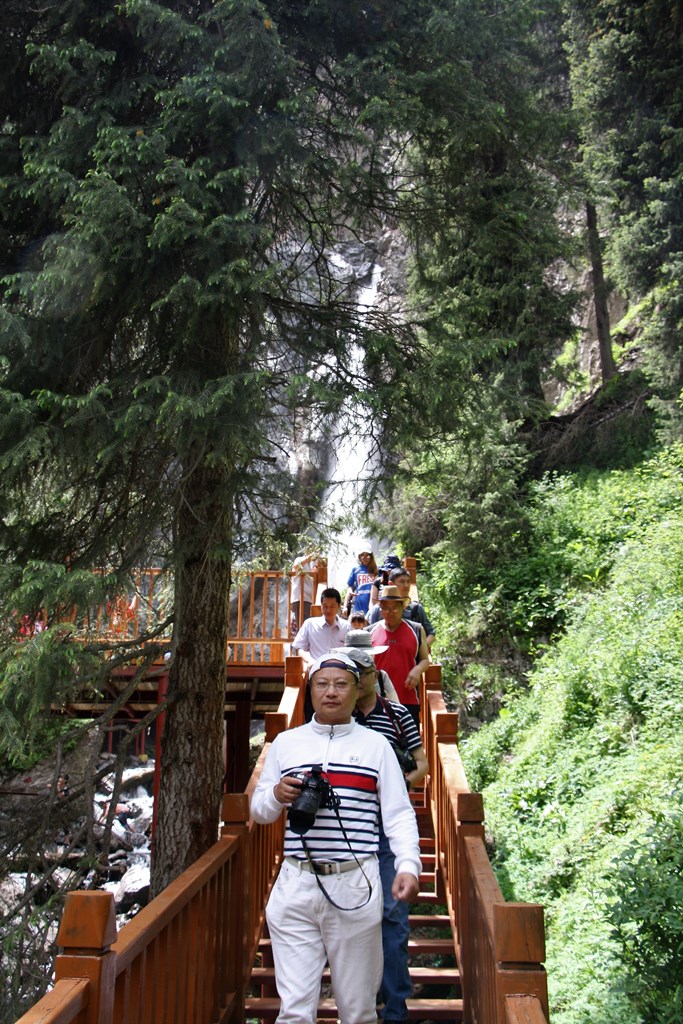 Baiyang Gou, Nan Shan Waterfall, Xinjiang, China