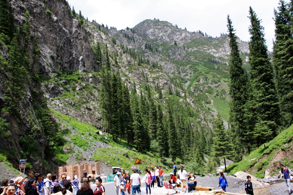 Baiyang Gou, Nan Shan Waterfall, Xinjiang, China