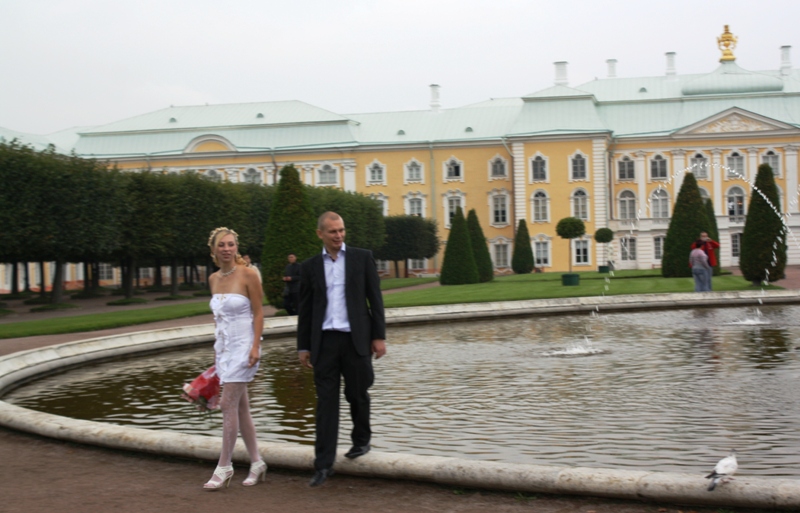 Petrodvorets, Russian Wedding