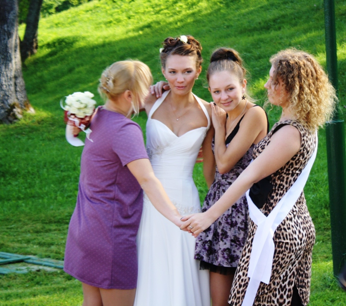 Tsarskoe Selo. Russian Wedding