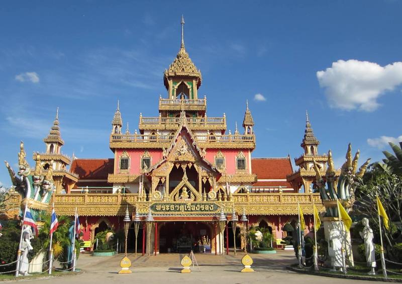 Wat Phra That Rueang Rong, Si Saket, Thailand