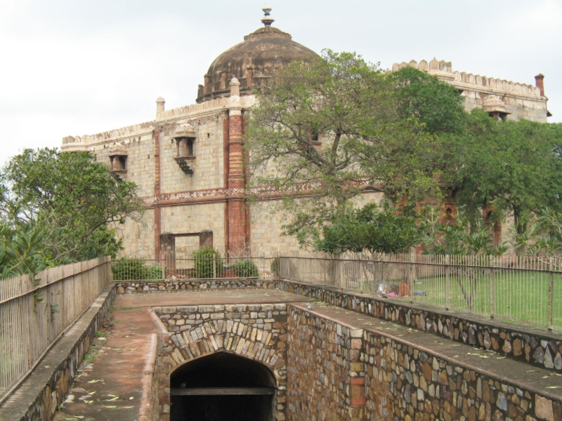 Qila-I-Kuhran Mosque, New Delhi, India