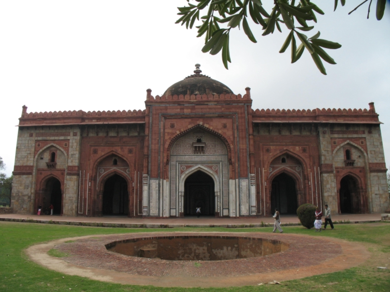 Qila-I-Kuhran Mosque, New Delhi, India