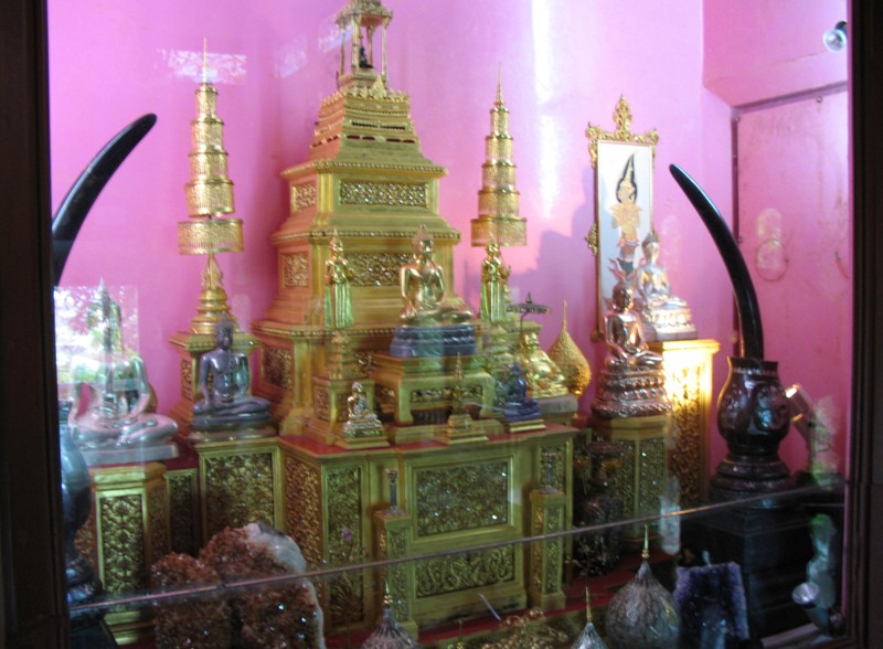 Wat Ananyo, Phayao