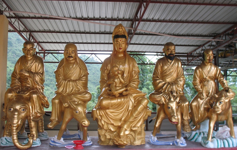 Ten Thousand Buddhas Monastery, Hong Kong