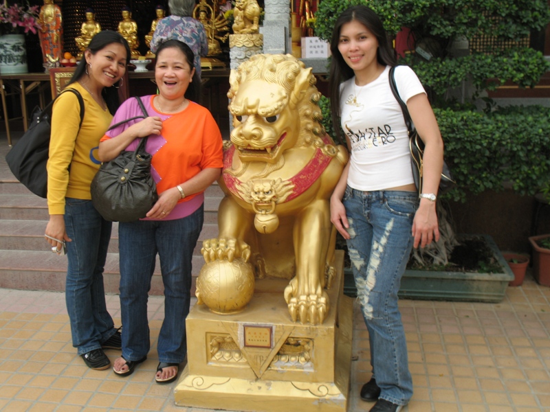 Ten Thousand Buddhas Monastery, Hong Kong