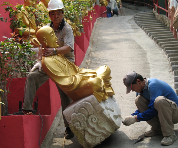 Ten Thousand Buddhas Monastery, Hong Kong