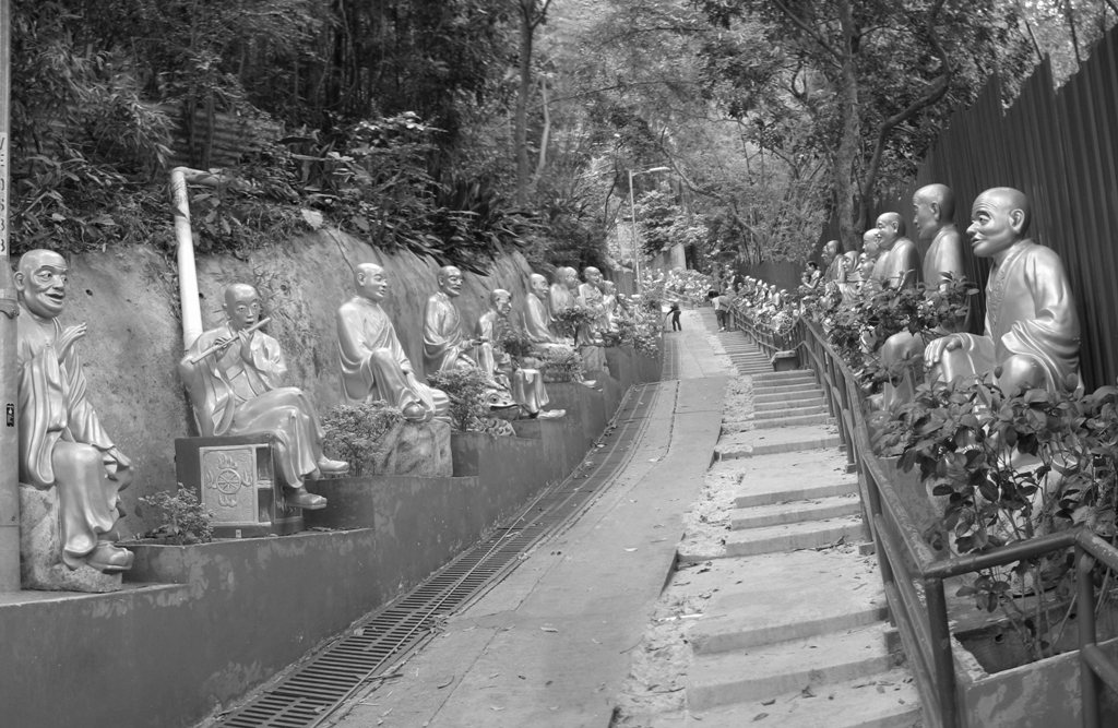 Ten Thousand Buddhas Monastery, Hong Kong