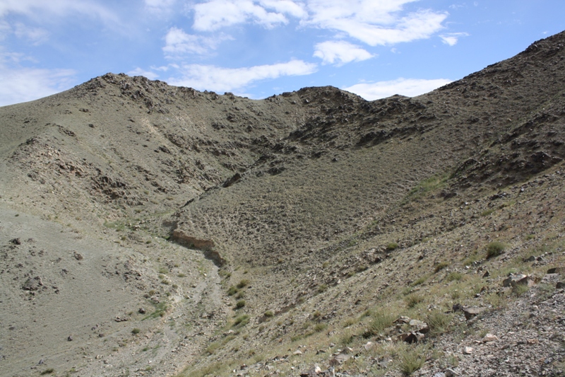  Climb to the Petroglyphs in the Gobi, Mongolia 