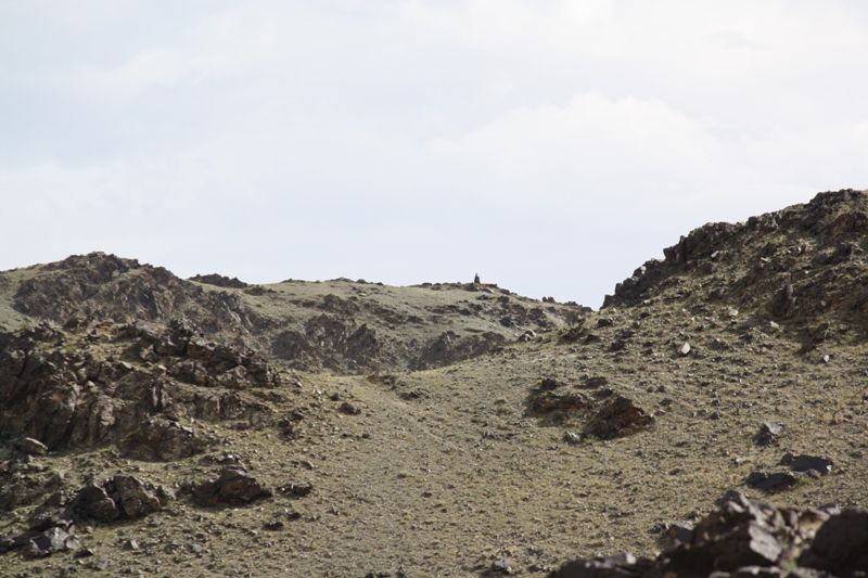  Climb to the Petroglyphs in the Gobi, Mongolia 