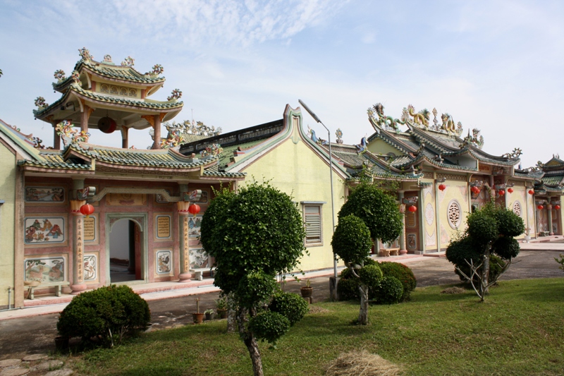  Mongkon Buppharam Chinese Temple, Chanthaburi, Thailand