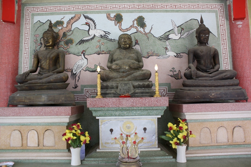  Mongkon Buppharam Chinese Temple, Chanthaburi, Thailand