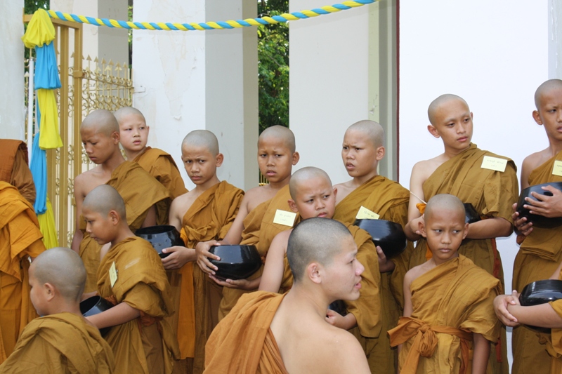 Buatnak Monk Ceremony, Tak