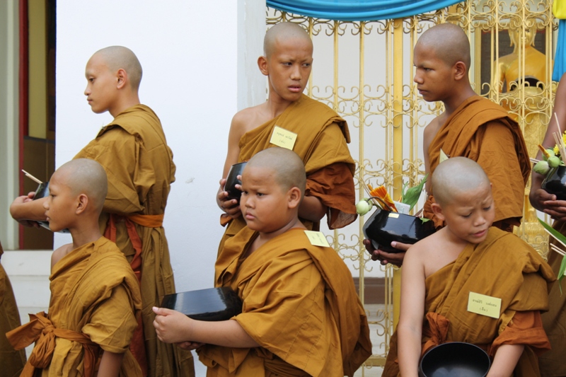 Buatnak Monk Ceremony, Tak