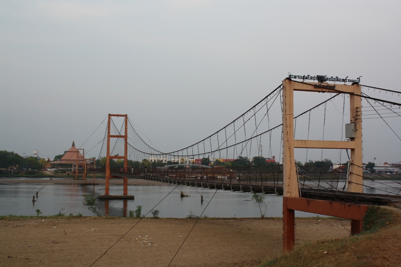 Bangkok Bicentennial Bridge, Tak