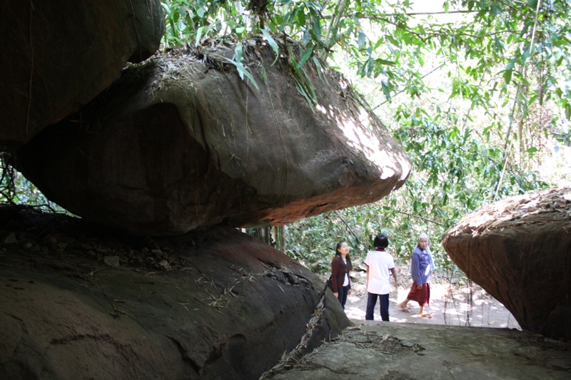 Temple in the Forest, Ban Dong Mo Thong