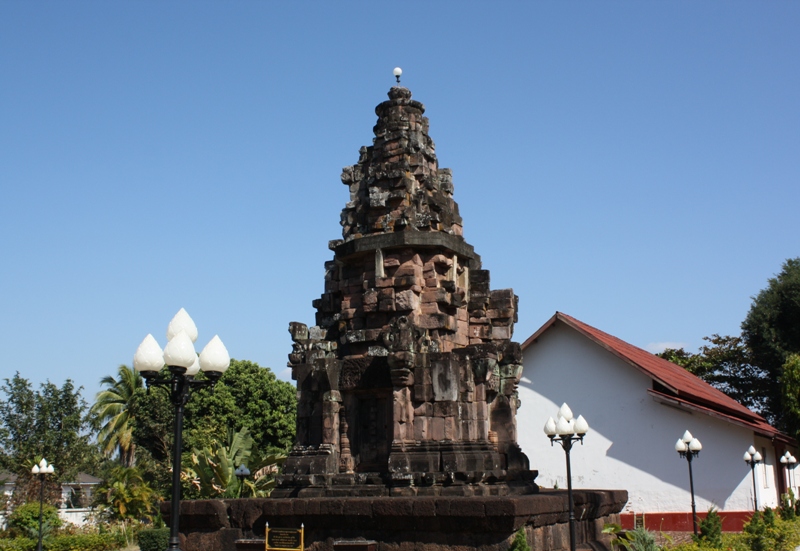 Wat Pratat Narai Jeng Weng, Sakorn Nakon