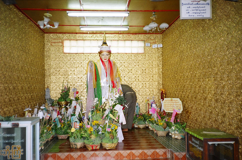 Botataung Paya, Yangon, Myanmar