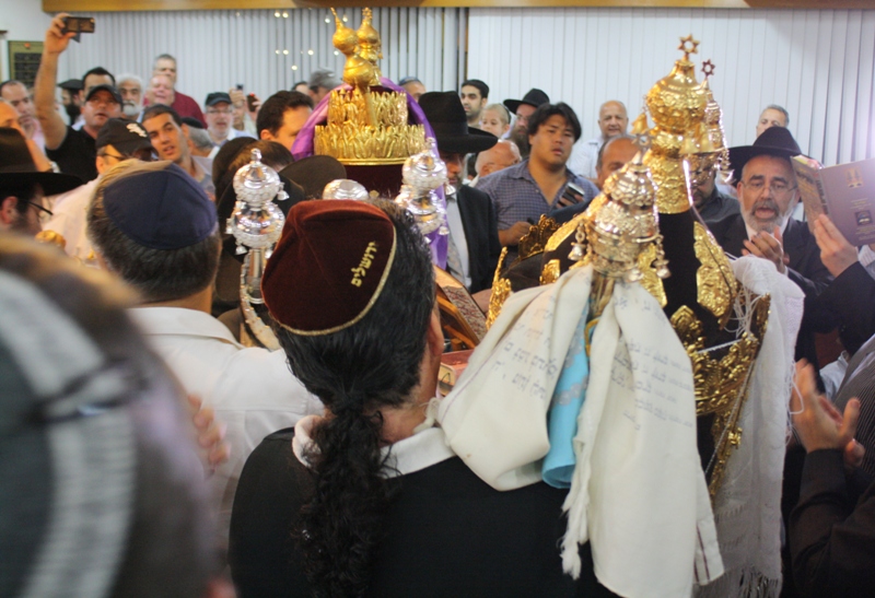 Torah Dedication, Even Chen Synagogue, Bangkok