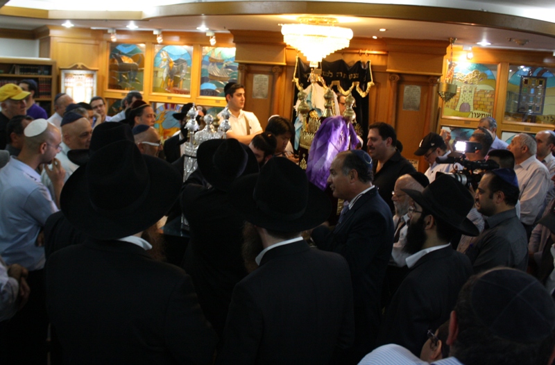 Torah Dedication, Even Chen Synagogue, Bangkok