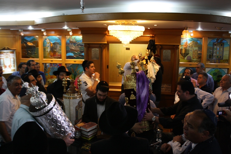 Torah Dedication, Even Chen Synagogue, Bangkok