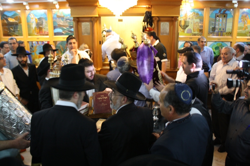 Torah Dedication, Even Chen Synagogue, Bangkok