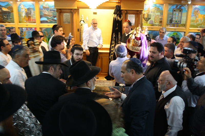 Torah Dedication, Even Chen Synagogue, Bangkok