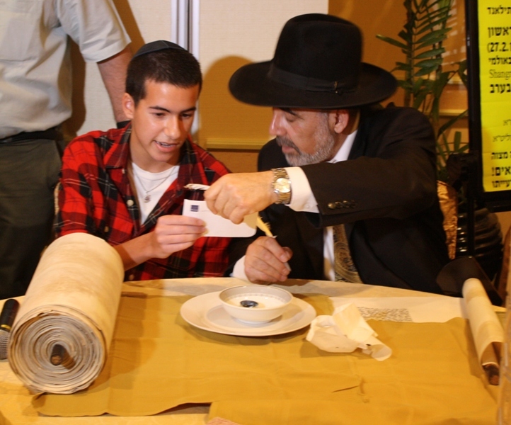 Torah Dedication, Even Chen Synagogue, Bangkok