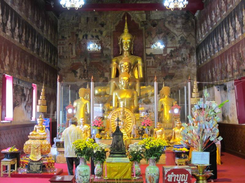  Wat Mahathat Worawihan, Phetchaburi, Thailand