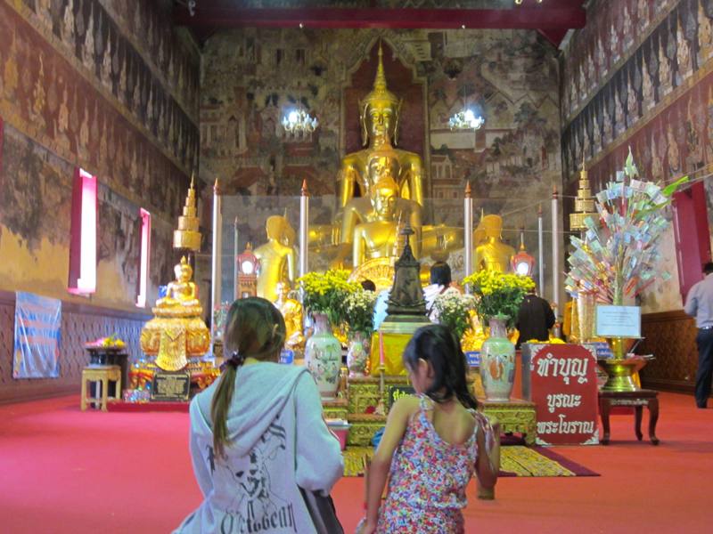  Wat Mahathat Worawihan, Phetchaburi, Thailand