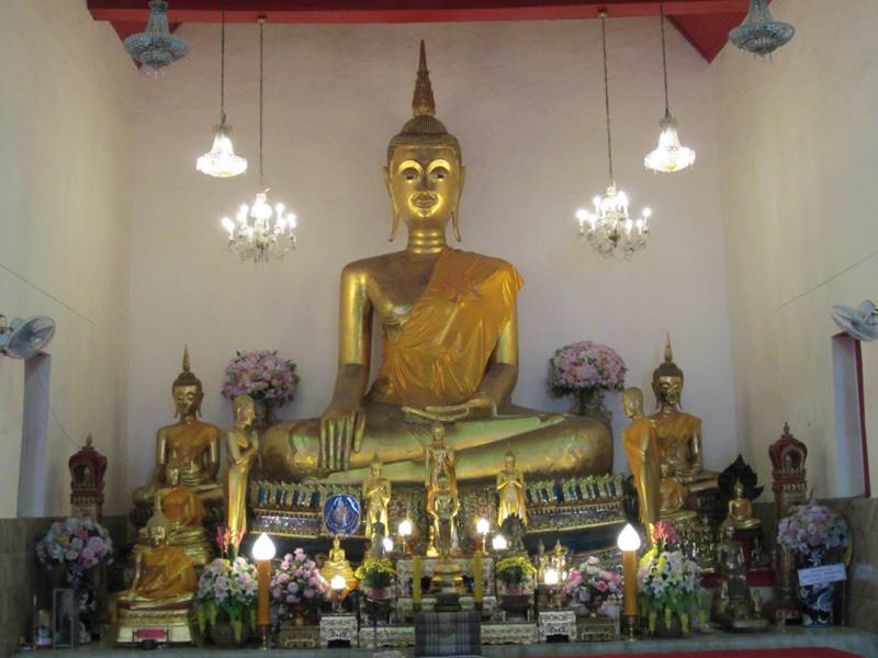  Wat Mahathat Worawihan, Phetchaburi, Thailand