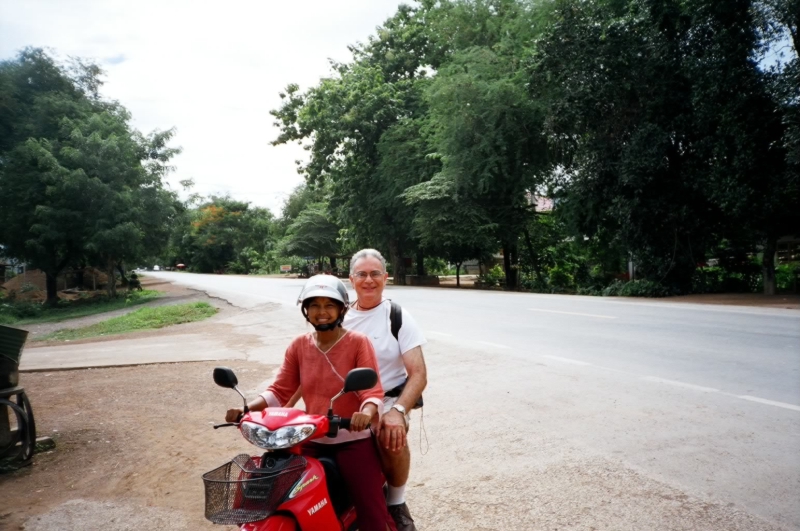 Aun &amp; Jan, Si Satchanalai, Thailand 