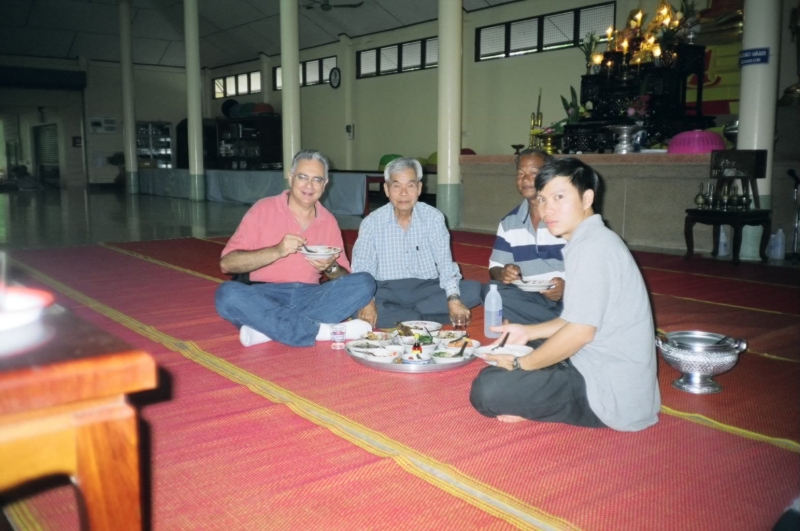 Breakfast, Wat Plai Khlong, Trat, Thailand