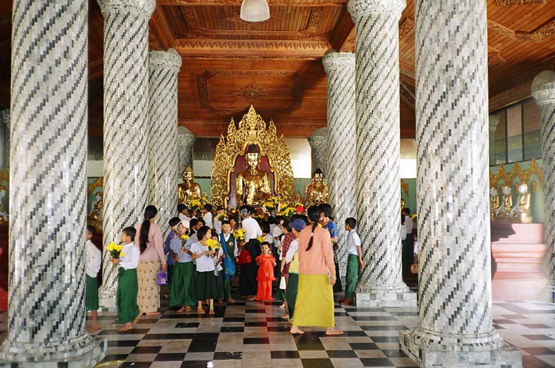  Shwedagon Paya, Yangon, Myanmar