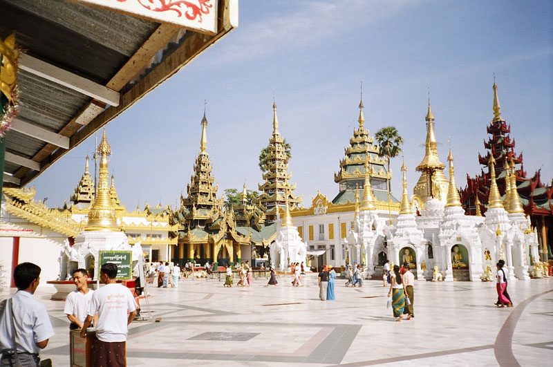  Shwedagon Paya, Yangon, Myanmar