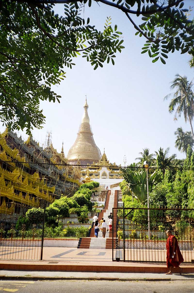  Shwedagon Paya, Yangon, Myanmar