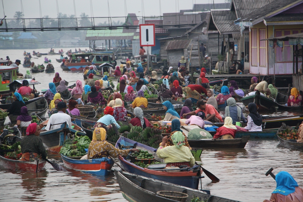 Floating Market, Banjarmasin, Kalimantan, Indonesia 