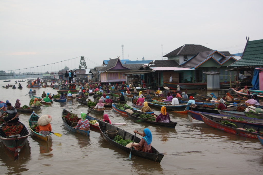 Floating Market, Banjarmasin, Kalimantan, Indonesia 